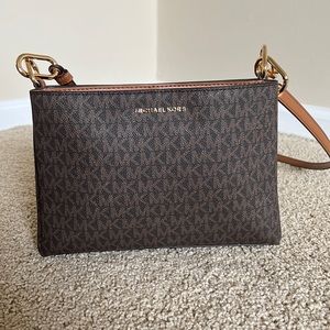 Brand New Michael Kors Trisha Medium Logo Crossbody Bag Triple Brown